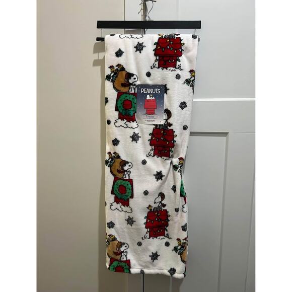 Peanuts Snoopy Throw / Blanket - Festive Flying Ace - BRAND NEW - Picture 1 of 4